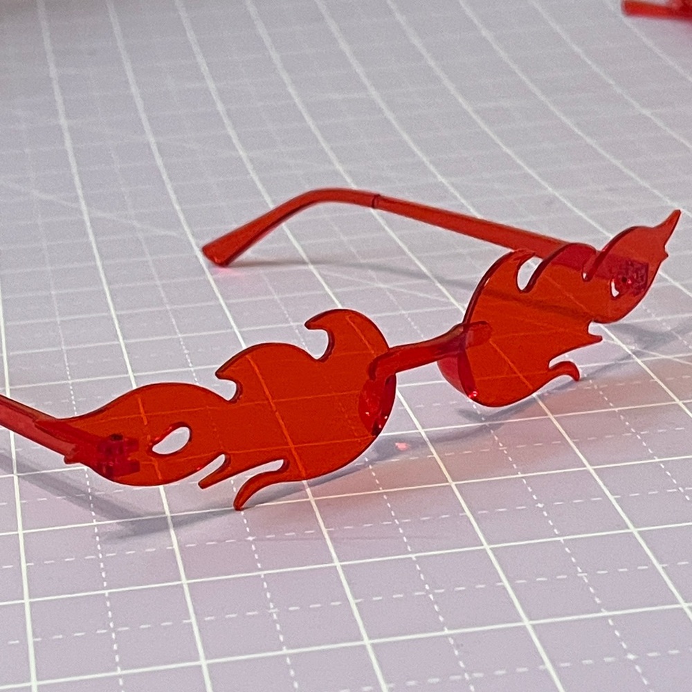 NWOT Lot of Red Fire Flame Sunglasses 8 Pack- Halloween Bachelorette Galentine - Picture 4 of 7